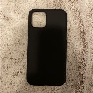 black iphone 11 silicone case